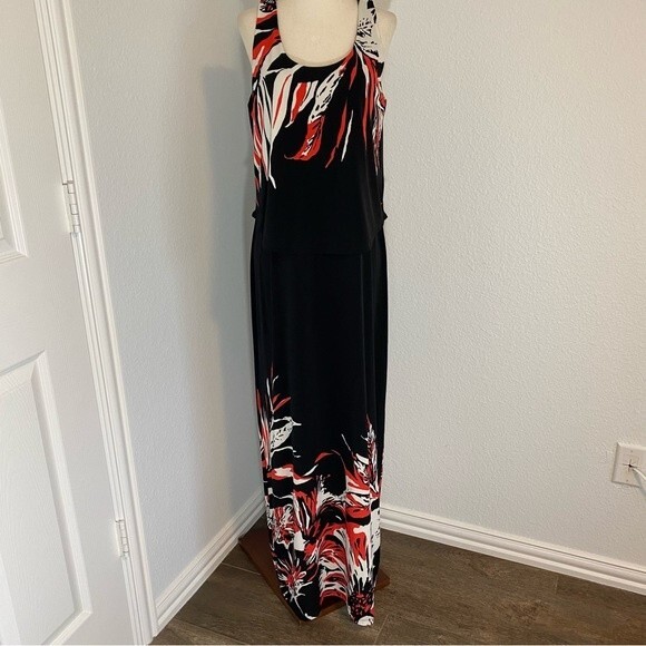 NWOT Floral Maxi Dress Black Red Sexy SIGNATURE by ROBBIE BEE SZ M - Picture 1 of 10